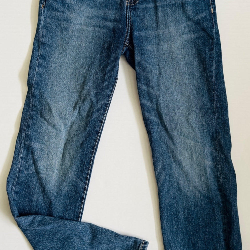 Old Navy boys medium blue wash Jeans with adjustable waist. Size 14 slim